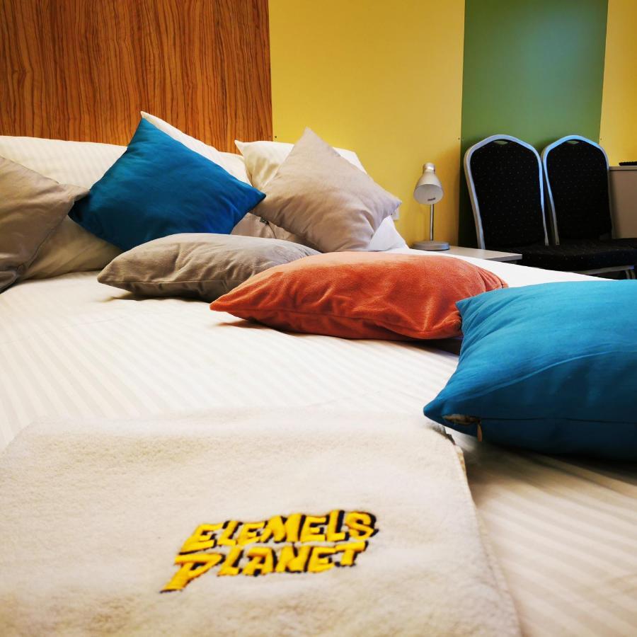 Elemels Planet Bed & Breakfast Ustroń Exterior foto