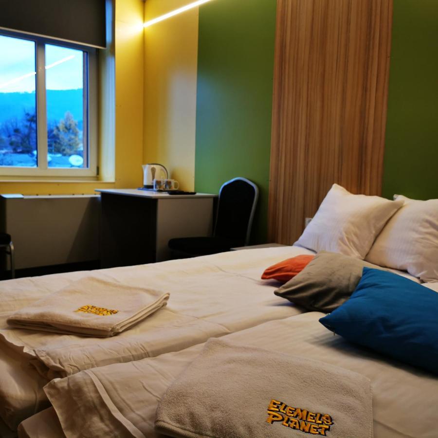 Elemels Planet Bed & Breakfast Ustroń Exterior foto