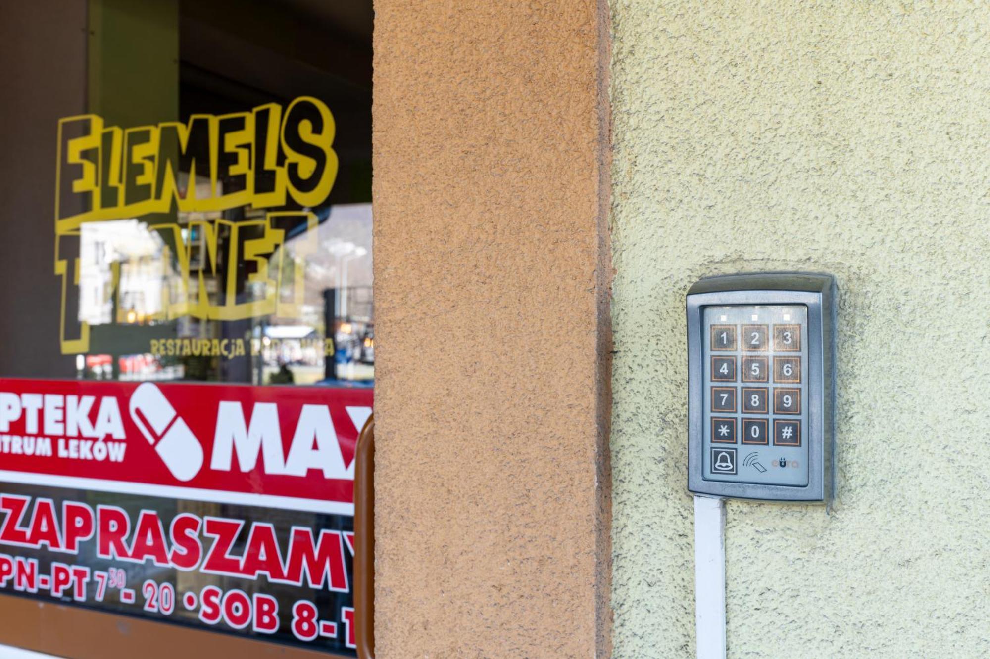 Elemels Planet Bed & Breakfast Ustroń Exterior foto